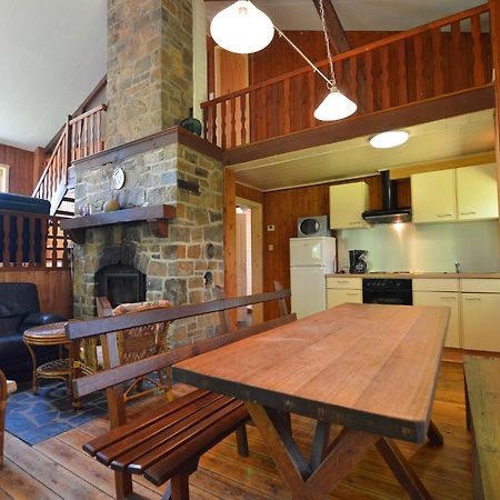 Welcoming Cottage In Hatrival With Terrace Saint-Hubert Exterior photo