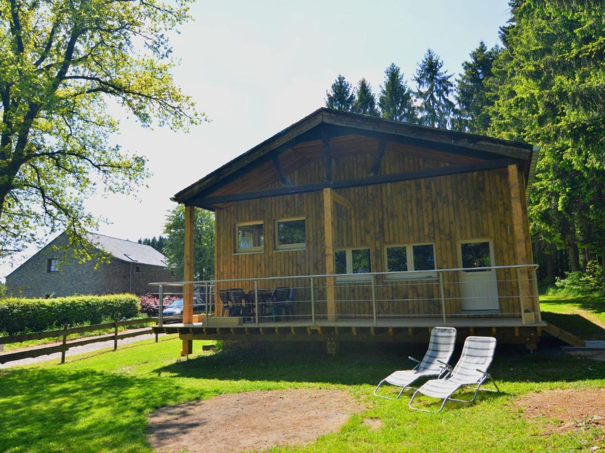 Welcoming Cottage In Hatrival With Terrace Saint-Hubert Exterior photo