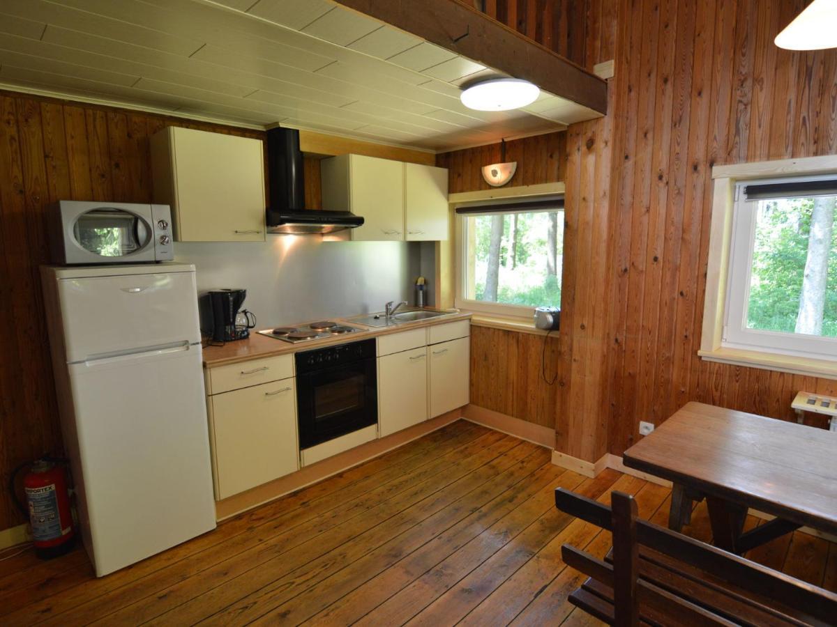 Welcoming Cottage In Hatrival With Terrace Saint-Hubert Exterior photo