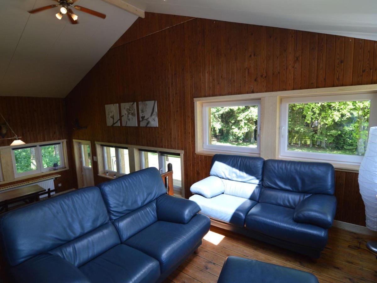 Welcoming Cottage In Hatrival With Terrace Saint-Hubert Exterior photo