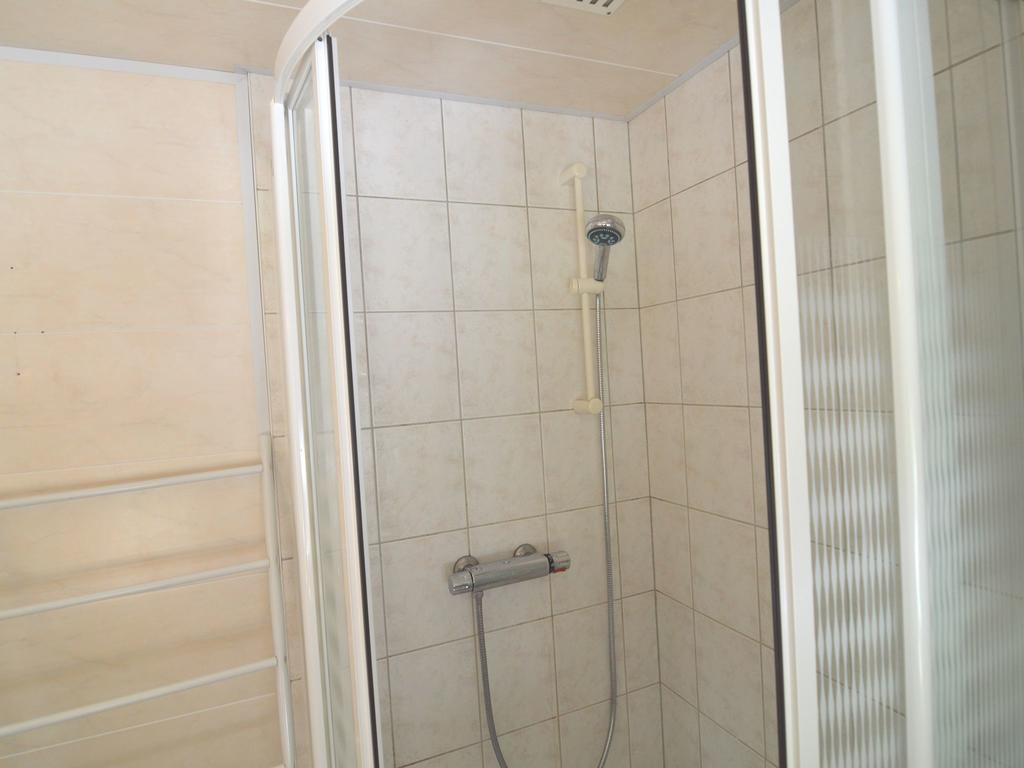 Welcoming Cottage In Hatrival With Terrace Saint-Hubert Exterior photo